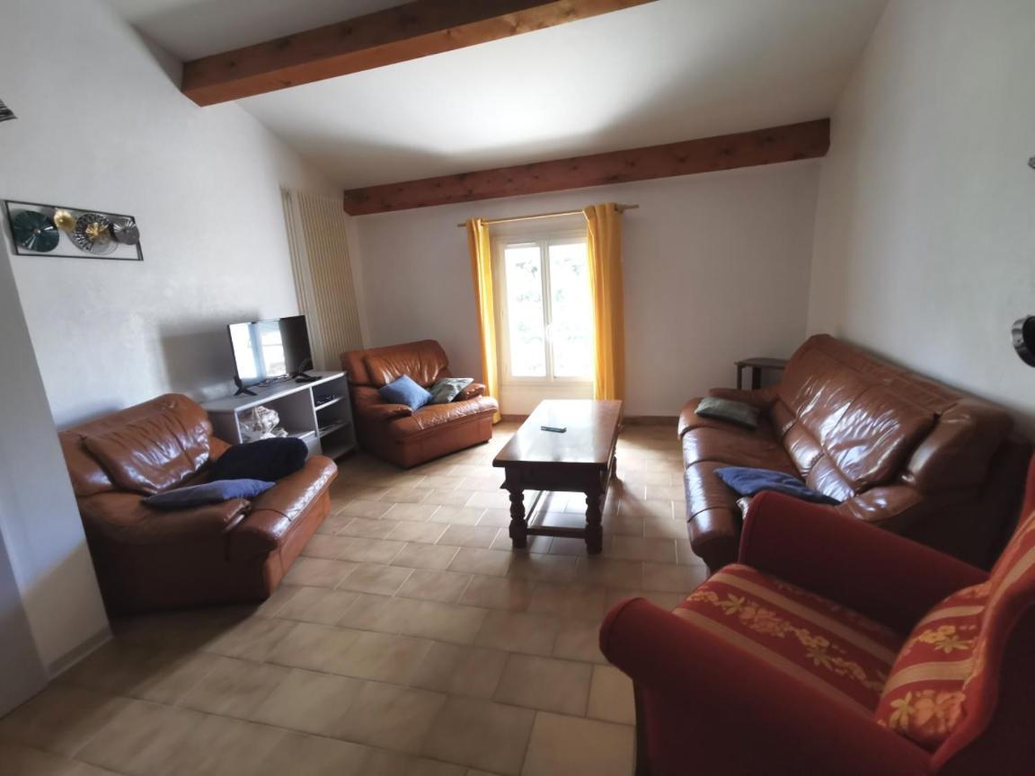 Charmant Appartement Dans Corps De Ferme Aiglun Aiglun  Exterior photo